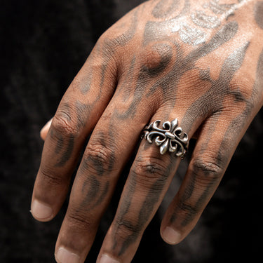 Noir Cathedral Ring v3