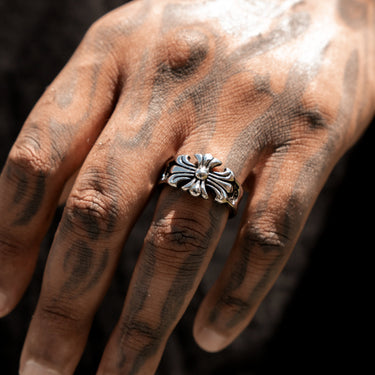 Noir Cathedral Ring v1
