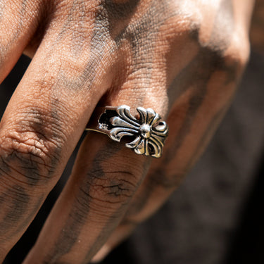 Noir Cathedral Ring v1