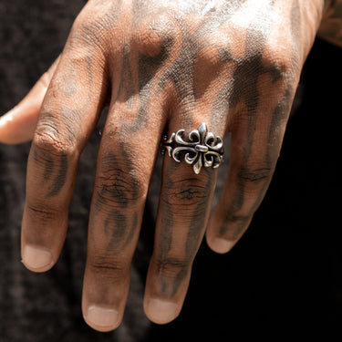 Noir Cathedral Ring v3